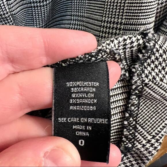 Torrid Black & White Houndstooth Peplum Full Zip Blazer Jacket Size 0 / Large - Picture 7 of 8